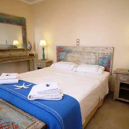 Lejlighed Elli's Luxury Houses Petani Beach